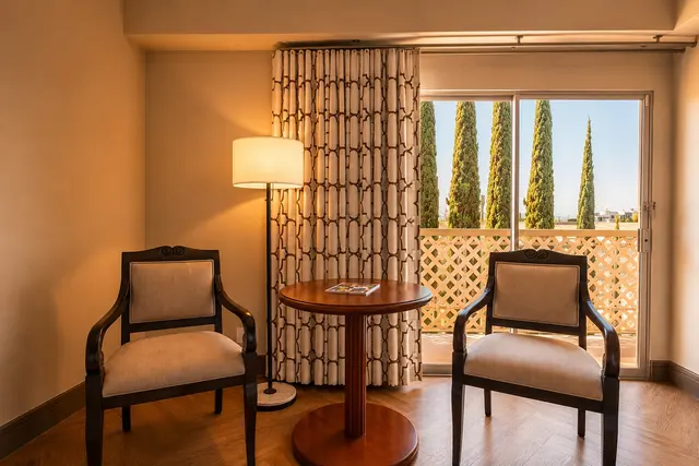 Starlet Double Queen | Downtown LA and pool view – Hollywood Hotel