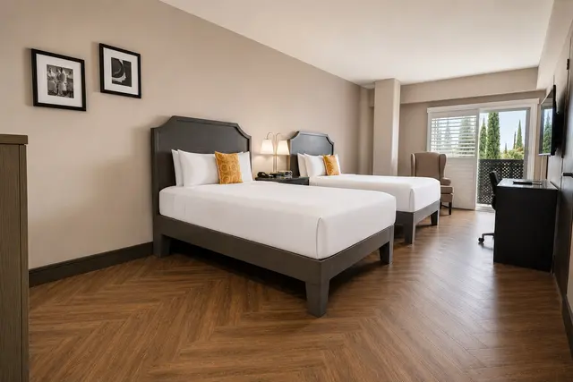 Starlet Double Queen | Downtown LA view — room at Hollywood Hotel, Los Angeles — photo 2 of 9