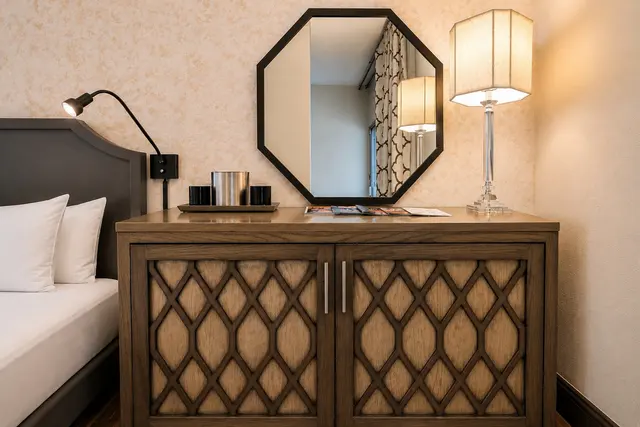 Starlet Double Queen | Hollywood hill view – Hollywood Hotel