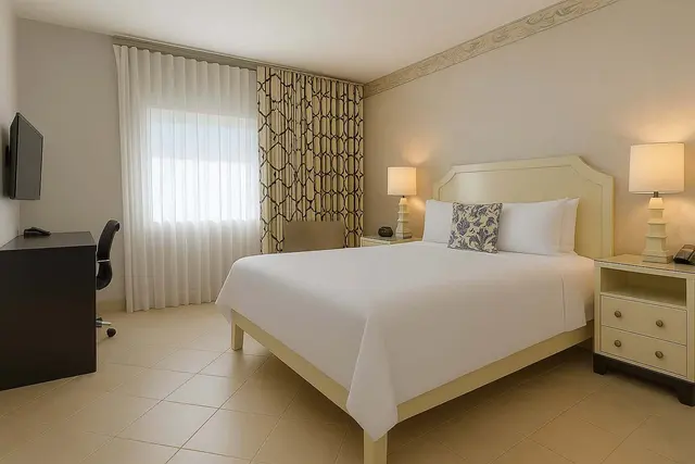 Starlet Queen | Rooms next to each other on ground floor – Hollywood Hotel