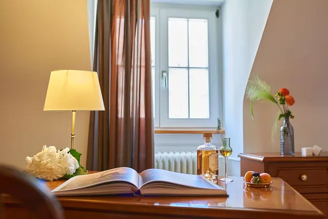 Premium «Extra Space» Experience | Suite with cathedral view & antique interior — room at Hotel Oberkirchs Weinstuben, Freiburg im Breisgau — photo 4 of 4