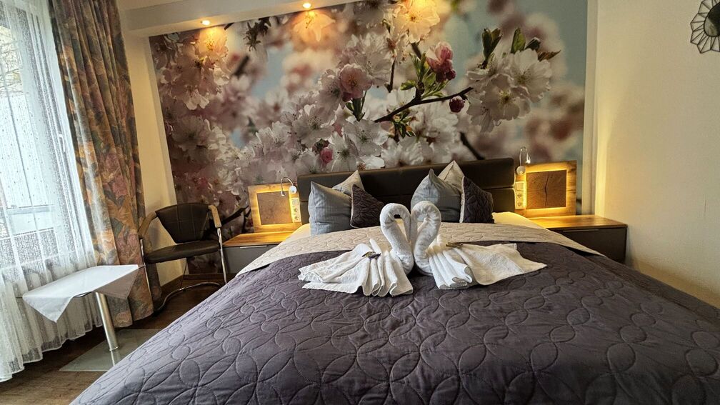 2 Double Rooms next to each other | with balcony – Hotel Paidion