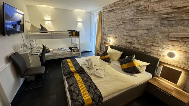 Family Room | Small balcony – Hotel Paidion