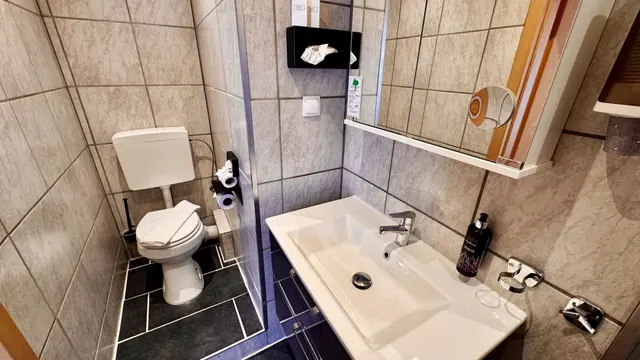 Package Double Room Eco Plus | French Bed — room at Hotel Paidion, Braunlage — photo 3 of 4