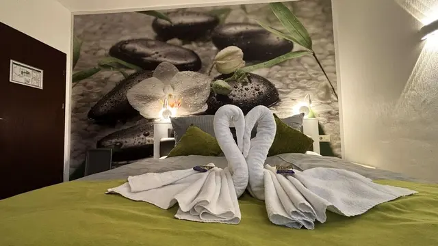 Package Tiny Double room | Double Bed – Hotel Paidion