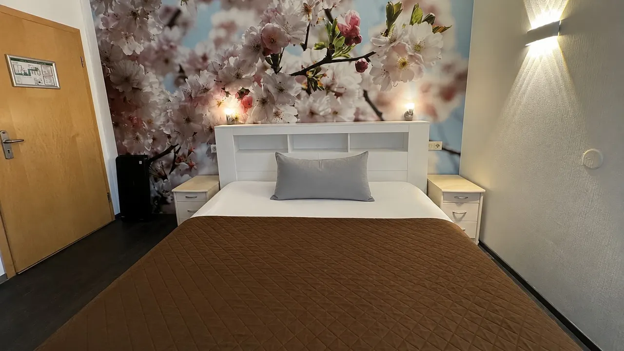 Einzelzimmer | Doppelbett – Hotel Paidion