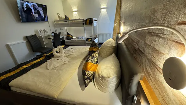 Winter Swimming Course | Family Room  — room at Hotel Paidion, Braunlage — photo 3 of 4