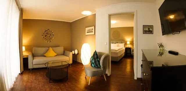 Apartment | 2 Bedrooms | separate entrance — room at Hotel zum Rappen Freiburg, Freiburg — photo 5 of 7