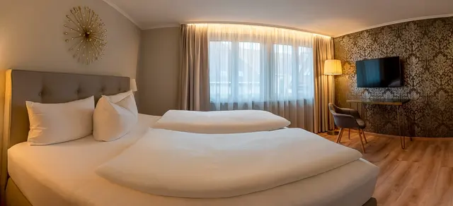 Comfort | Double Room & Courtyard View – Hotel zum Rappen Freiburg