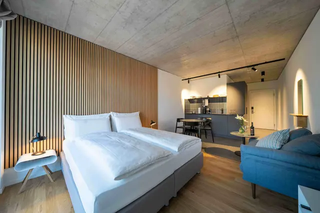 Family & Friends | Studios next to each other | with balcony — apartment at Il Momento, Bern — photo 2 of 5
