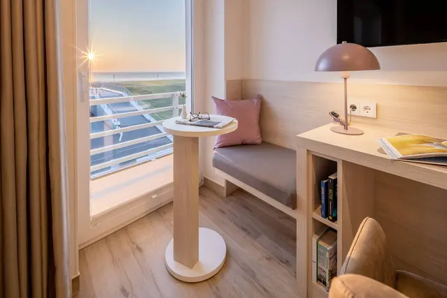  Comfort Double room balcony sea view Hotel Stranddistel — accommodation at Inselhäuser Norderney, Norderney — photo 5 of 15