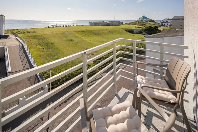  Comfort Double room balcony sea view Hotel Stranddistel — accommodation at Inselhäuser Norderney, Norderney — photo 8 of 15