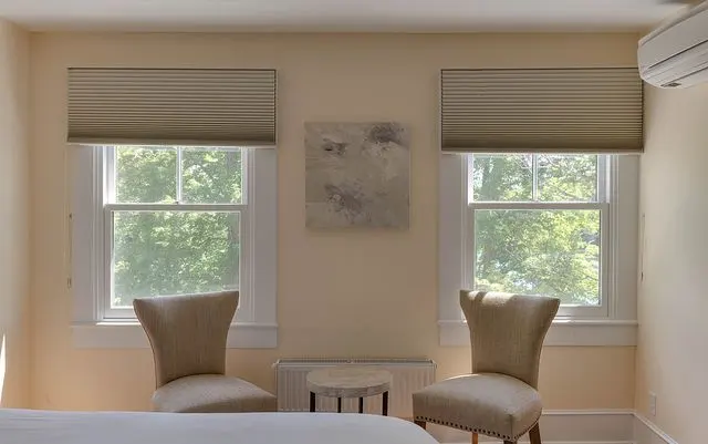 Retreat 1 | Deluxe King Lake View — room at Lakehouse Inn, Lee — photo 2 of 3