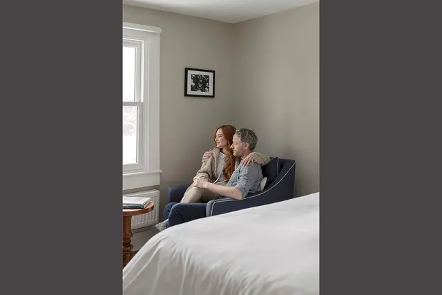 Room 34 | Superior Queen | Top Floor & Lake View — room at Lakehouse Inn, Lee — photo 3 of 5