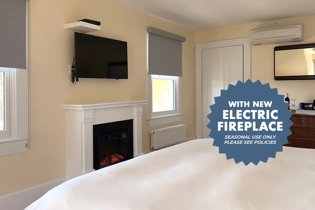 Room 38 | Laurel Lake View King Suite – Lakehouse Inn