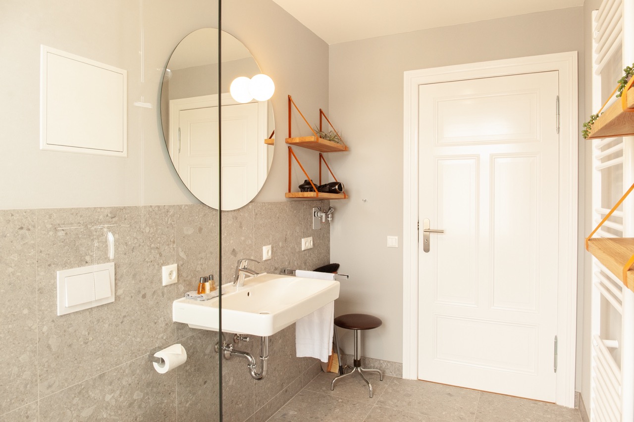 Kaiser Karl No. 3 | 1 Bedroom Apartment — accommodation at OSTKÜSTE Boutique Apartments, Seebad Ahlbeck — photo 5 of 12