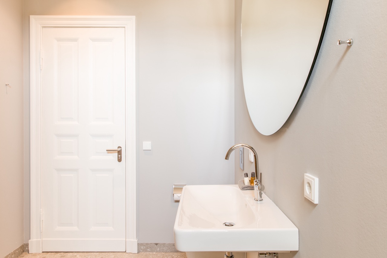 Nadler Hof No. 3 | 1 Bedroom Apartment | separate kitchen — accommodation at OSTKÜSTE Boutique Apartments, Seebad Ahlbeck — photo 9 of 17