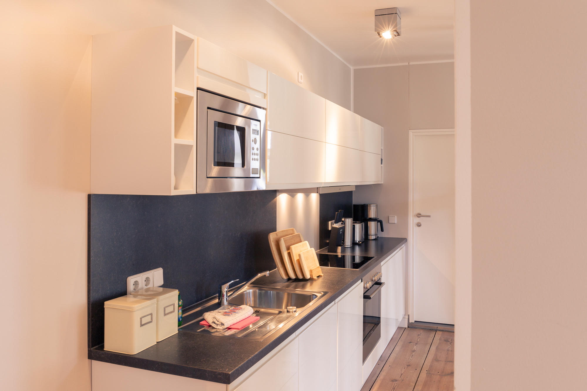 Villa Albatros No. 6 | Deluxe Loft | Balcony — accommodation at OSTKÜSTE Boutique Apartments, Seebad Ahlbeck — photo 5 of 14