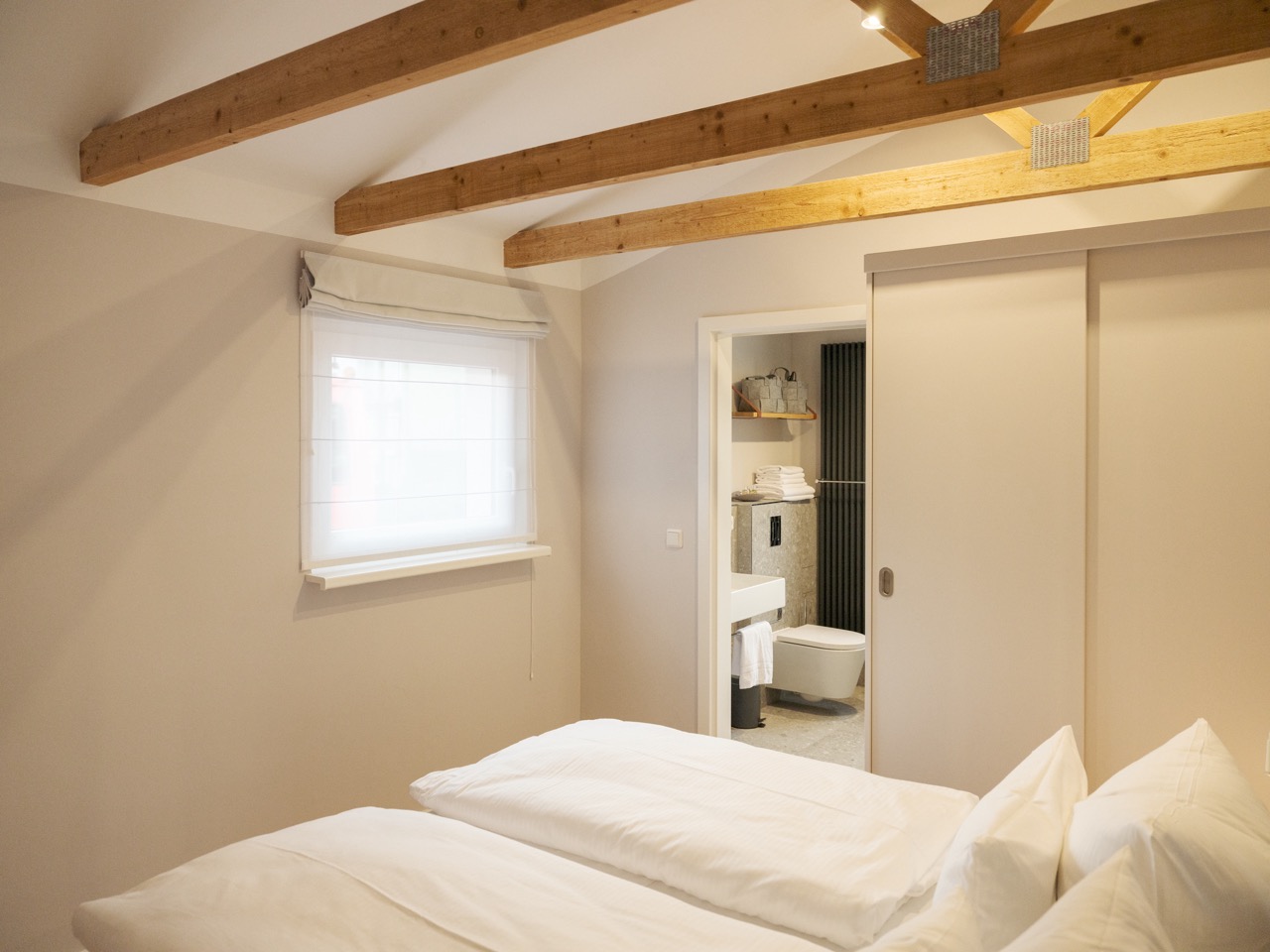 Villa Groth No. 10 | 1 Bedroom Gartenhaus | Terrace — accommodation at OSTKÜSTE Boutique Apartments, Seebad Ahlbeck — photo 9 of 17