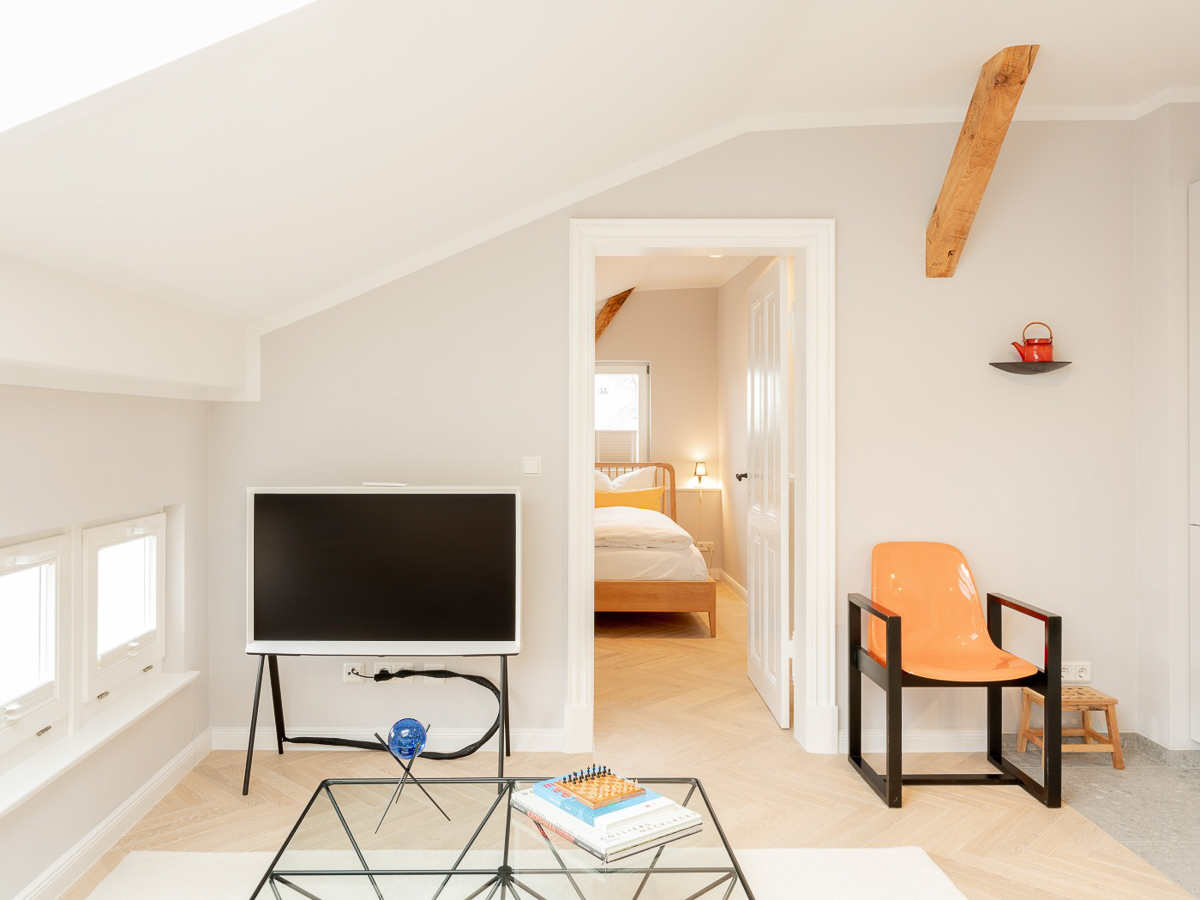 Villa Groth No. 8 | Deluxe 2 Bedroom Apartment — accommodation at OSTKÜSTE Boutique Apartments, Seebad Ahlbeck — photo 2 of 14