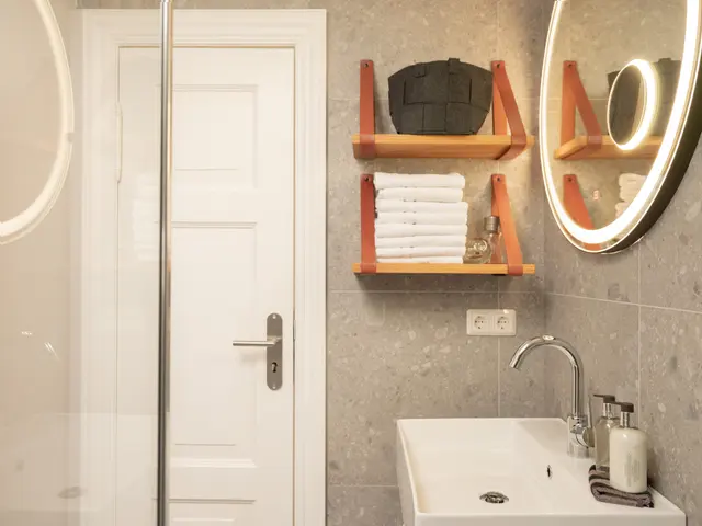 Villa Groth No. 8 | Deluxe 2 Bedroom Apartment — accommodation at OSTKÜSTE Boutique Apartments, Seebad Ahlbeck — photo 9 of 14
