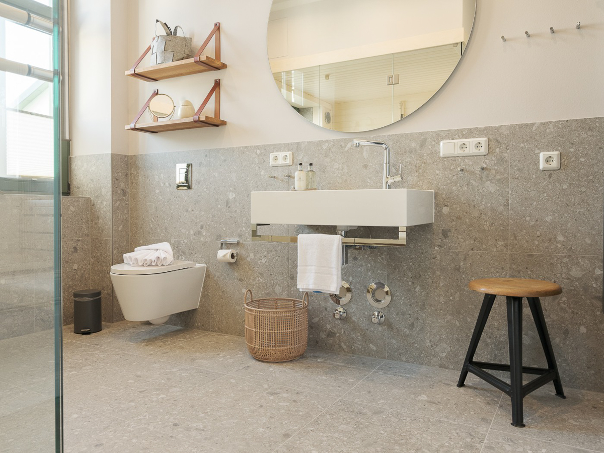 Villa Steigel No. 4 | Deluxe 2 Bedroom Apartment | Private sauna — accommodation at OSTKÜSTE Boutique Apartments, Seebad Ahlbeck — photo 6 of 18