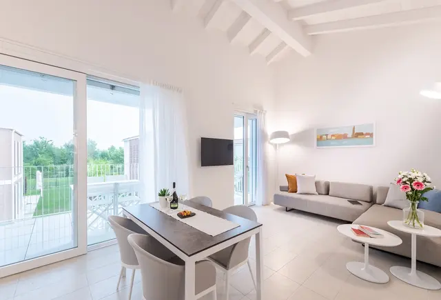 Suite Prestige | Unique Apartment near the pool – Pareus Beach Resort Caorle