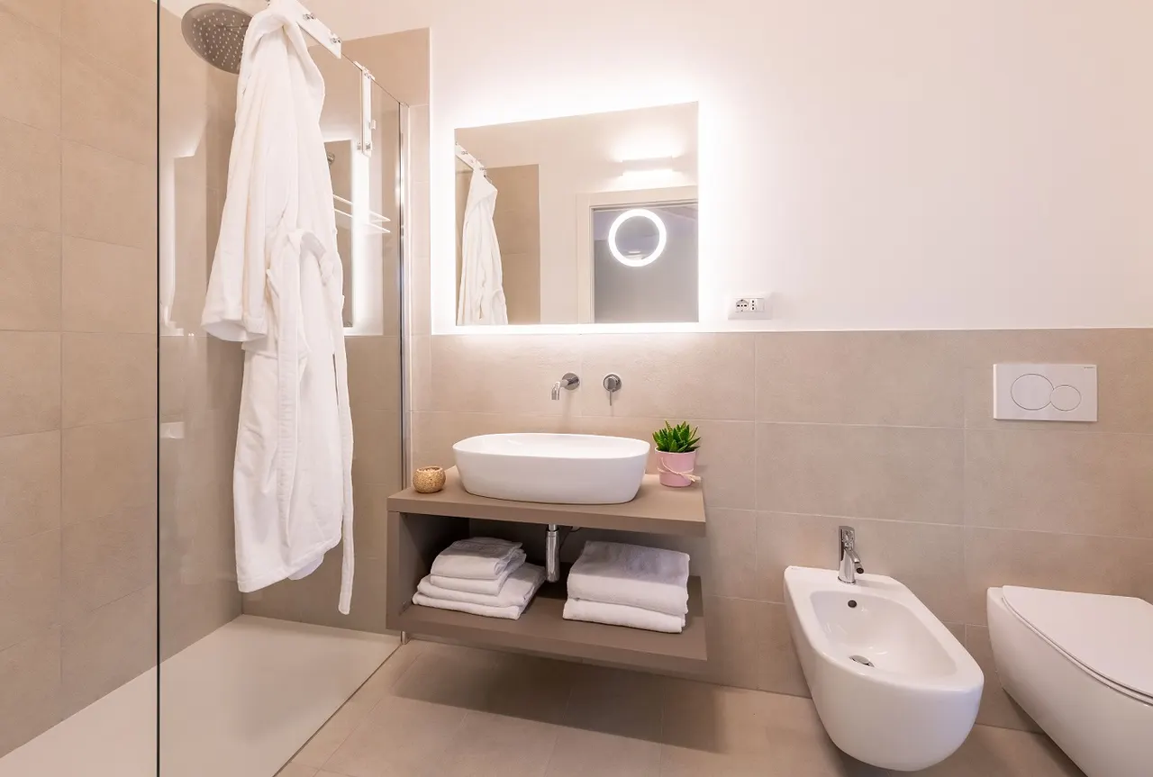 Suite Superiore | Sunny location close to the beach – Pareus Beach Resort Caorle 30021 Caorle