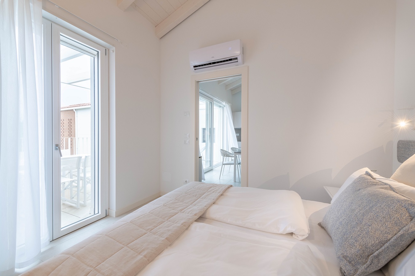 Suite Superiore | Sunny location close to the beach — apartment at Pareus Beach Resort Caorle, 30021 Caorle — photo 2 of 6