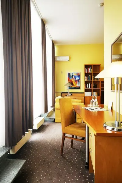 Apartment | Roof Terrace, Top Floor & City View — Plaza Hotel & Living, Frankfurt Am Main (3/7)
