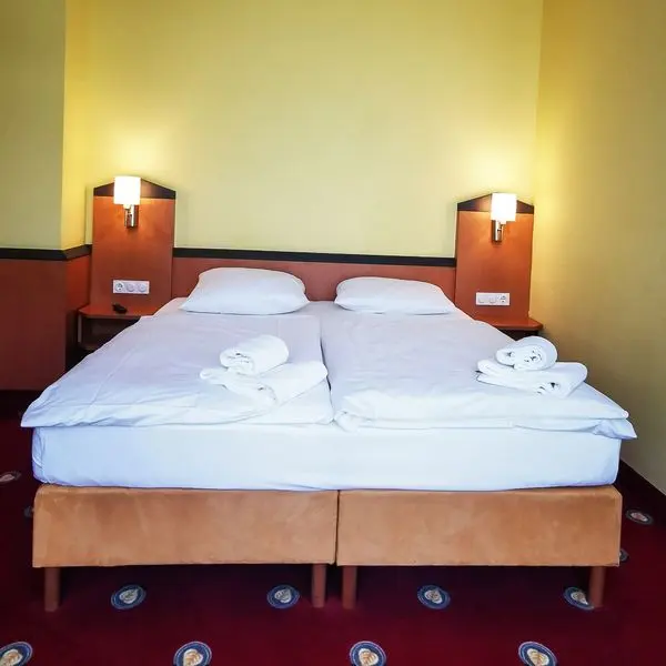 Classic Double – Plaza Hotel & Living