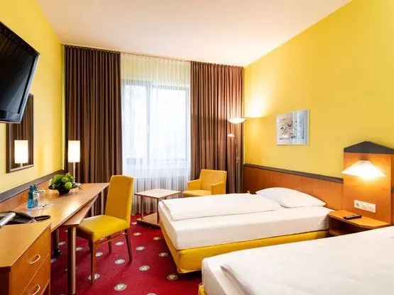 Classic Twin | Courtyard View & Low Floor – Plaza Hotel & Living Frankfurt Am Main