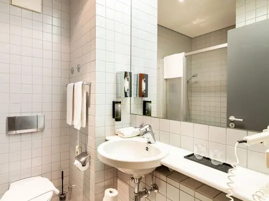 Zweibettzimmer | Classic — Plaza Hotel & Living, Frankfurt Am Main (2/3)