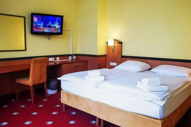 Family Bedroom | High Floor & City View – Plaza Hotel & Living