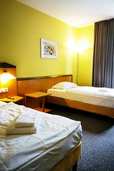 Family Room | South Facing & Extra Quiet — room at Plaza Hotel & Living, Frankfurt Am Main — photo 3 of 4