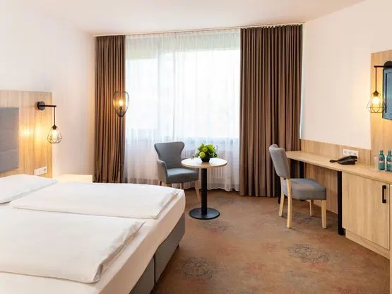 Modern Double | Spacious & Modern Design – Plaza Hotel & Living