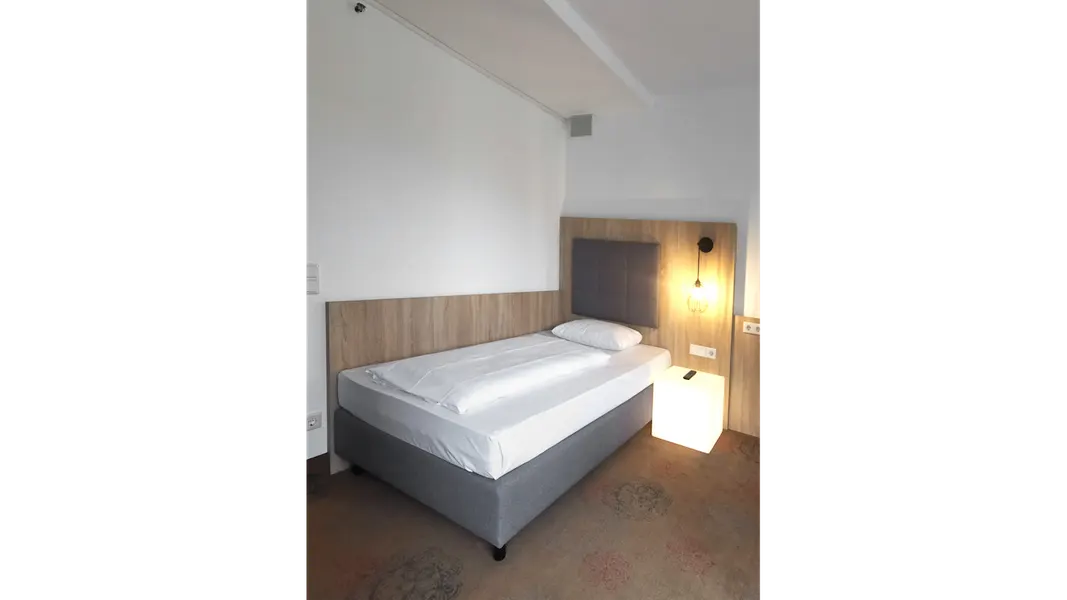 Modern Single | Extra Quiet & Backside View  – Plaza Hotel & Living Frankfurt Am Main