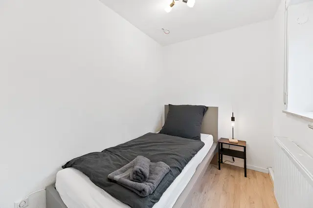 2 Room Apartment | Esslinger Strasse — accommodation at RAUMSCHMIDE GmbH,  Ihr Partner für möblierte Unterkünfte — photo 2 of 7