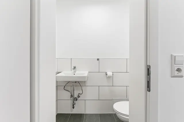 2 Room Apartment | Katzental Strasse — accommodation at RAUMSCHMIDE GmbH, Ihr Partner für möblierte Unterkünfte — photo 2 of 6
