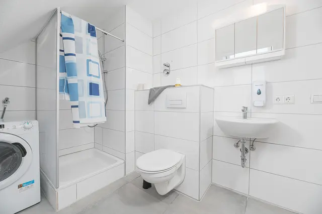 3 Room Apartment | Esslinger Strasse — RAUMSCHMIDE GmbH, Ihr Partner für möblierte Unterkünfte (3/9)