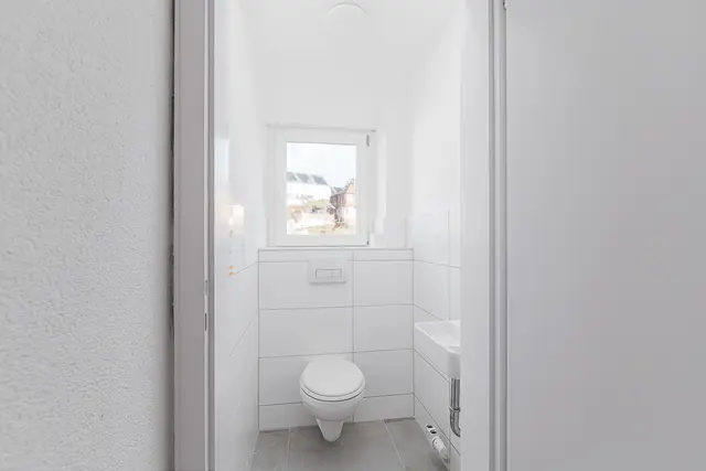 4 Room Apartment | Esslinger Strasse — RAUMSCHMIDE GmbH, Ihr Partner für möblierte Unterkünfte (10/10)