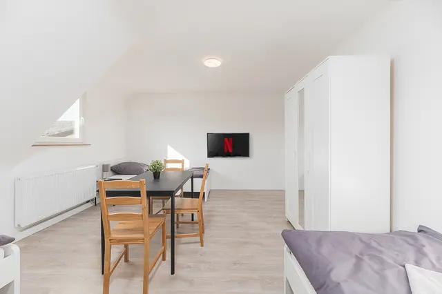 4 Room Apartment | Esslinger Strasse — RAUMSCHMIDE GmbH, Ihr Partner für möblierte Unterkünfte (5/10)