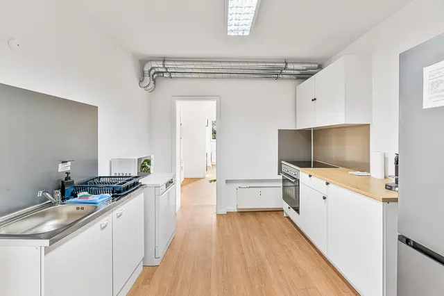 4 Room Apartment for 7 | Goethestrasse – RAUMSCHMIDE GmbH