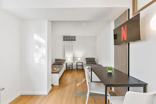 4 Room Apartment for 7 | Goethestrasse — RAUMSCHMIDE GmbH,  Ihr Partner für möblierte Unterkünfte (7/7)