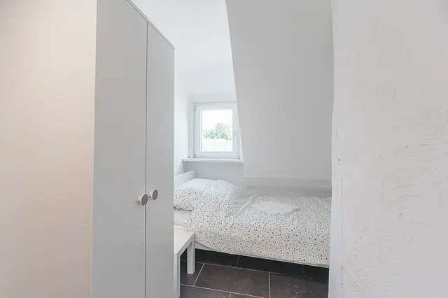 BW22 | 4 Raum Apartment für 8 | Lorch — RAUMSCHMIDE GmbH, Ihr Partner für möblierte Unterkünfte (2/11)