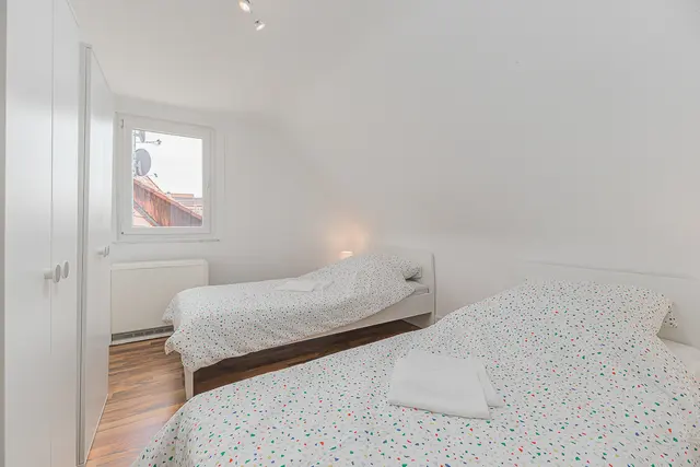 BW22 | 4 Raum Apartment für 8 | Lorch — RAUMSCHMIDE GmbH, Ihr Partner für möblierte Unterkünfte (4/11)