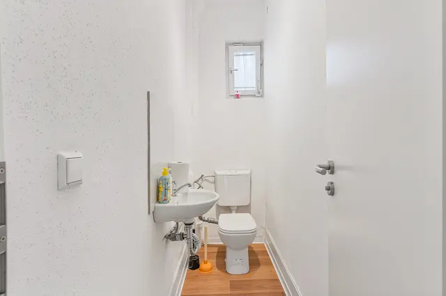 BW24 | 4 Room Apartment for 9 on first floor | Lorch — RAUMSCHMIDE GmbH, Ihr Partner für möblierte Unterkünfte (9/17)