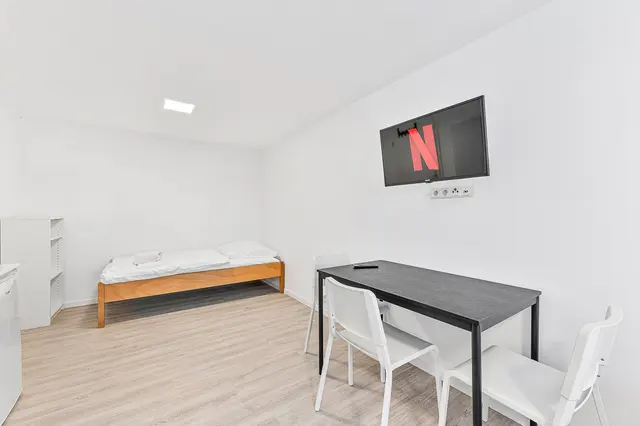 HDH02 | 3 Raum Eck- Apartment für 7 | Heidenheim an der Brenz — RAUMSCHMIDE GmbH,  Ihr Partner für möblierte Unterkünfte (3/13)
