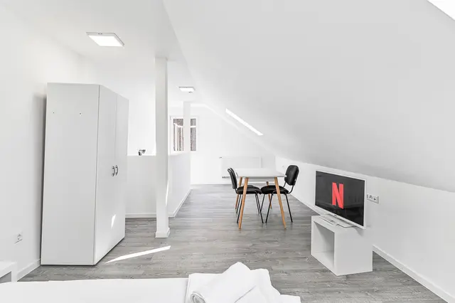 HDH24 | 4 Room Corner Apartment  | Heidenheim an der Brenz  — RAUMSCHMIDE GmbH,  Ihr Partner für möblierte Unterkünfte (14/15)
