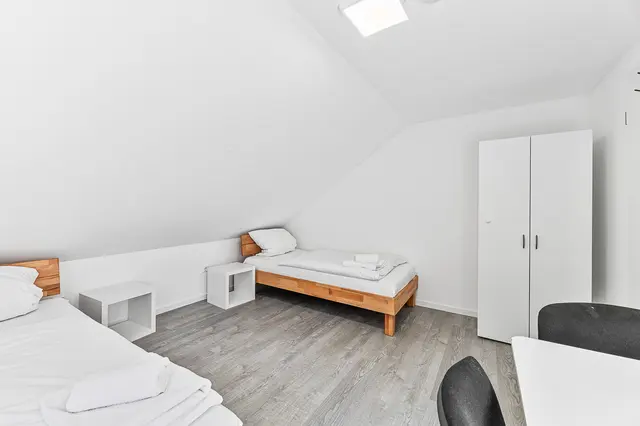 HDH24 | 4 Room Corner Apartment  | Heidenheim an der Brenz  — RAUMSCHMIDE GmbH,  Ihr Partner für möblierte Unterkünfte (4/15)